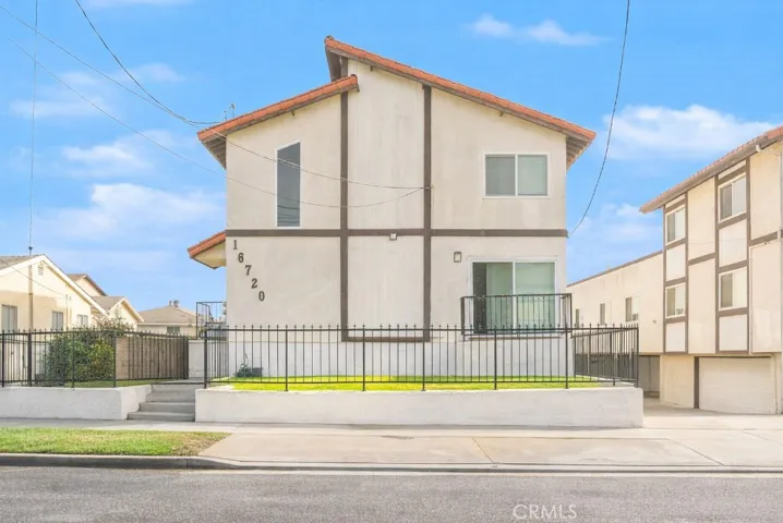 16720 S Dalton Ave, Gardena, California 90247