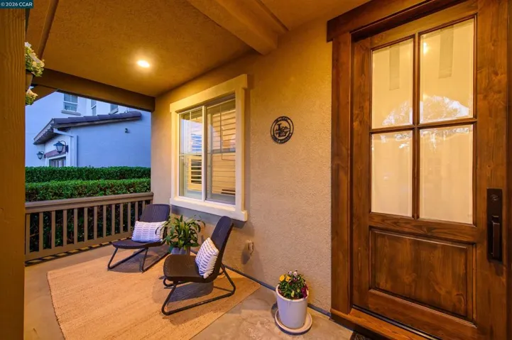 Porch w upgraded entry