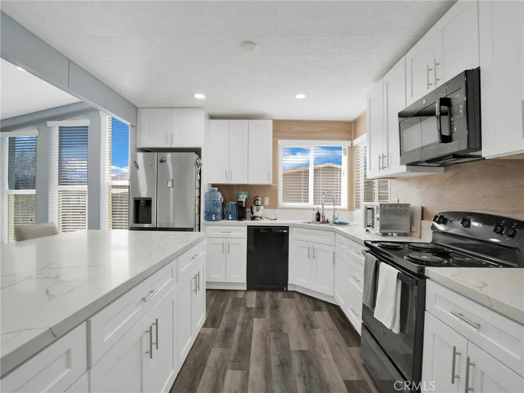 24303 Woolsey Canyon Road 85, West Hills, California 91304 — photo 5