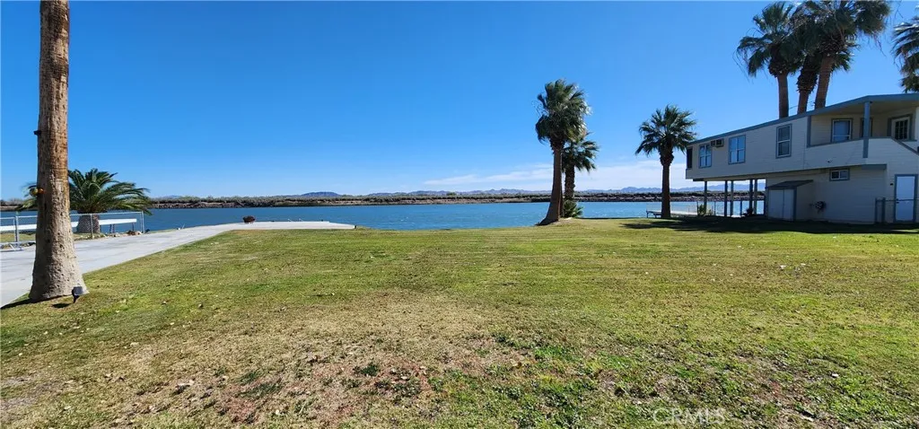 Spectacular riverfront view