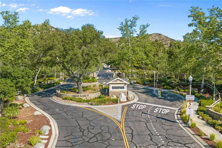 Greer Ranch has 2 guard gated entrances