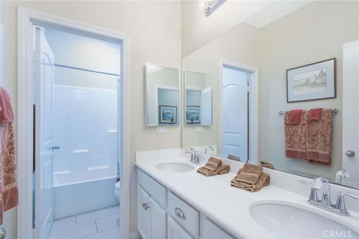 35385 Summerholly Lane, Murrieta, California 92563