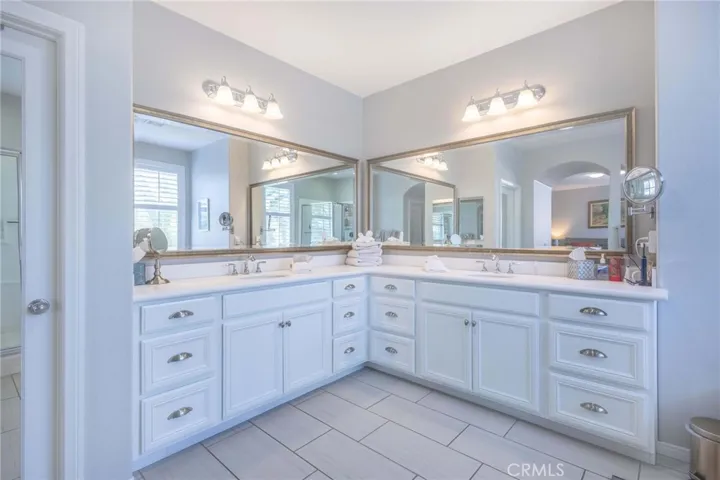 35385 Summerholly Lane, Murrieta, California 92563