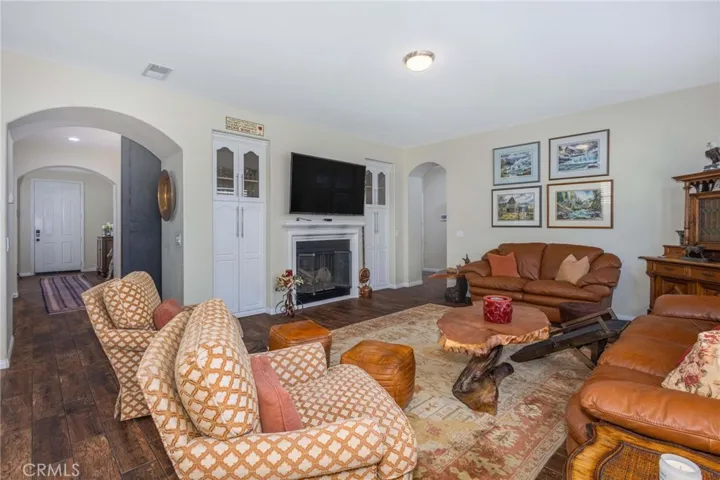 35385 Summerholly Lane, Murrieta, California 92563