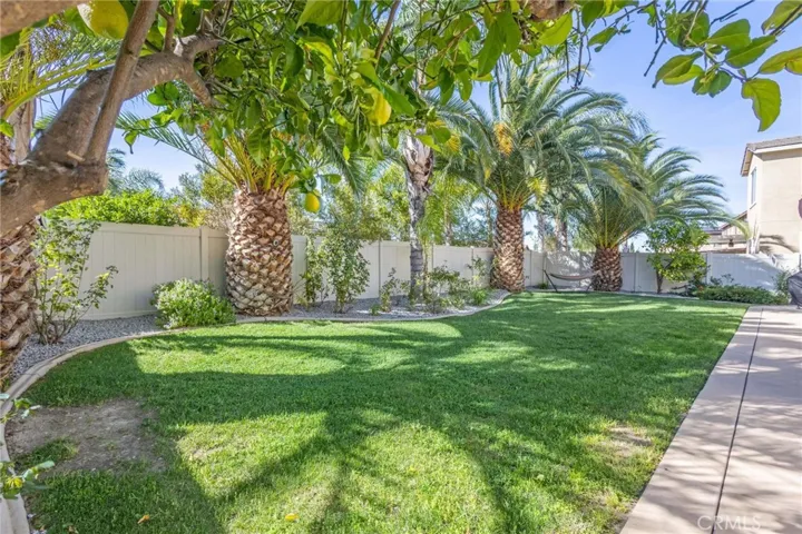 35385 Summerholly Lane, Murrieta, California 92563