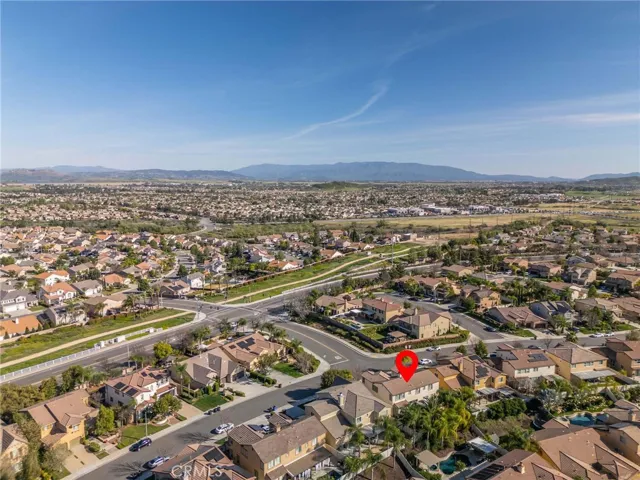 35385 Summerholly Lane, Murrieta, California 92563