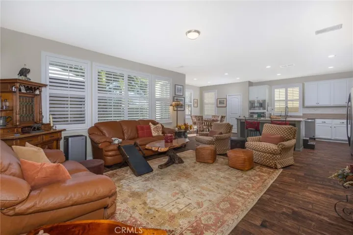 35385 Summerholly Lane, Murrieta, California 92563