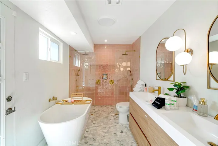 Fully remodeled bathroom