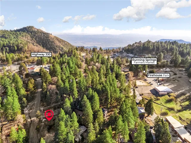 walkable to the park, shops and farmers market in running springs!