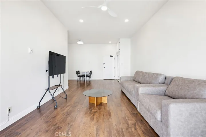 8328 Regents Road 1f, San Diego, California 92122