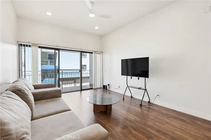 8328 Regents Road 1f, San Diego, California 92122