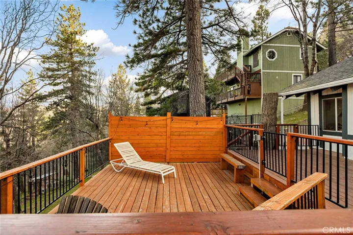 Bottom tiered sun deck.