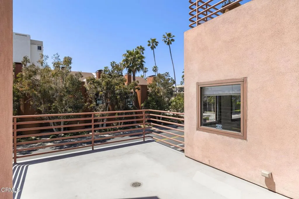 46-web-or-mls-UpmarketMedia-2110Main-152
