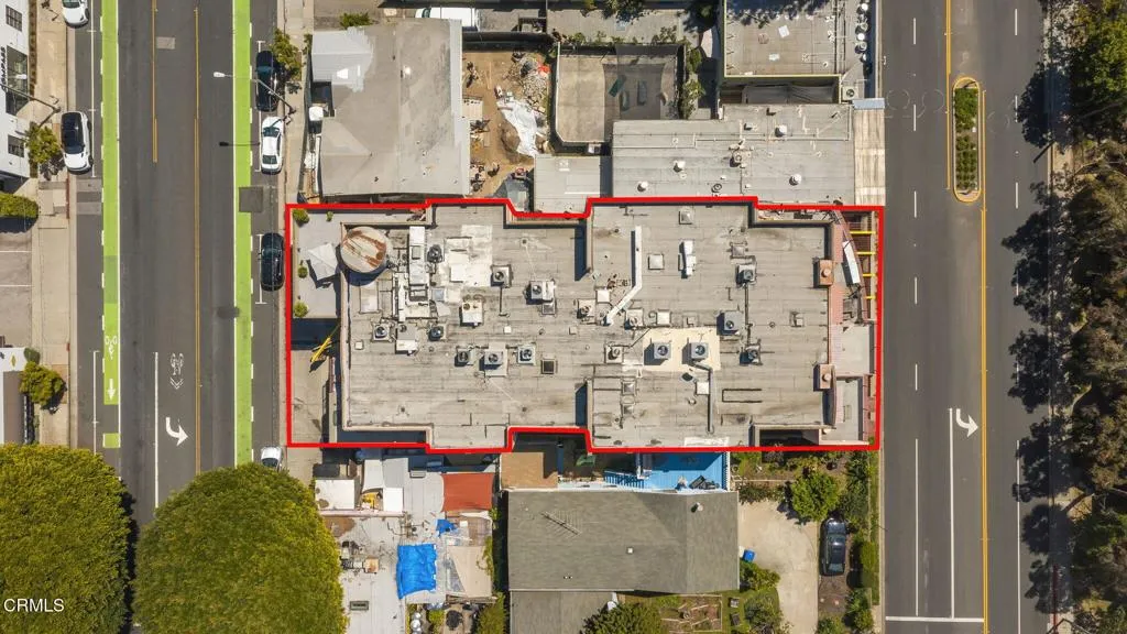 78-web-or-mls-UpmarketMedia-2110Main-aer
