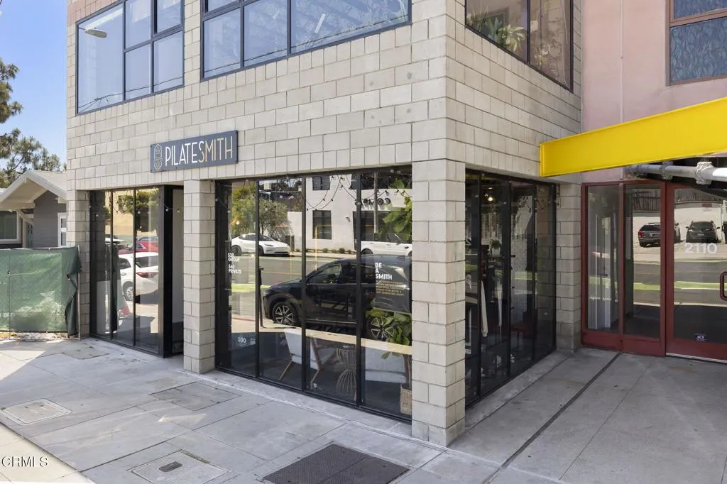 2-web-or-mls-UpmarketMedia-2110Main-252
