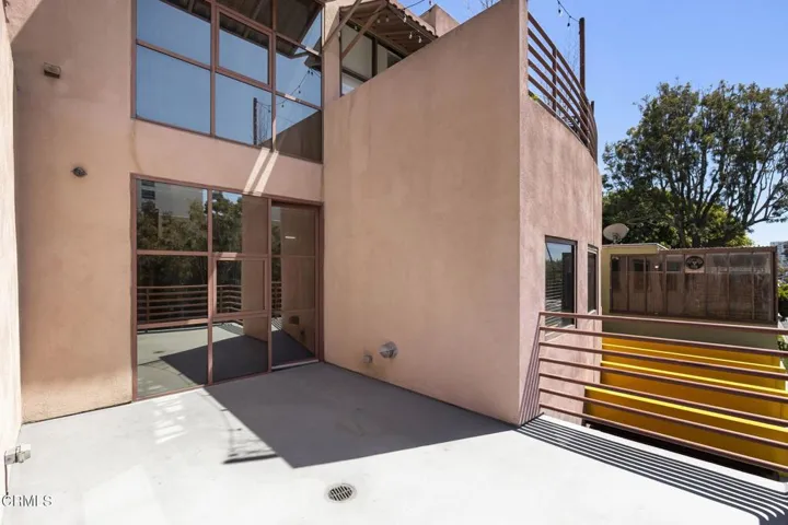 47-web-or-mls-UpmarketMedia-2110Main-148