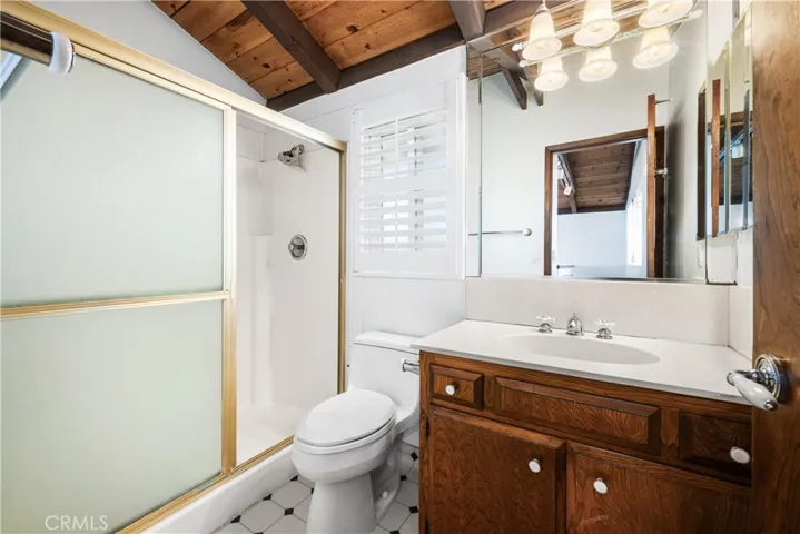 Upstairs Bathroom off Bedroom 4 / Bonus Room