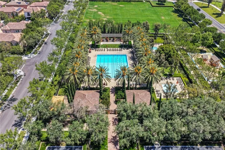 61 Bloomington, Irvine, California 92620