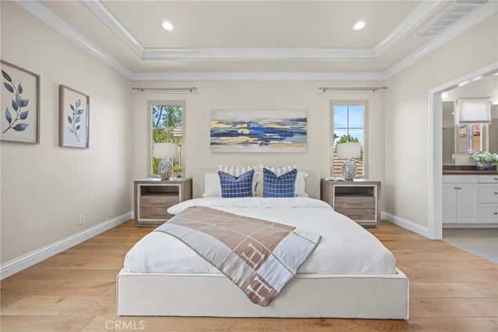 61 Bloomington, Irvine, California 92620