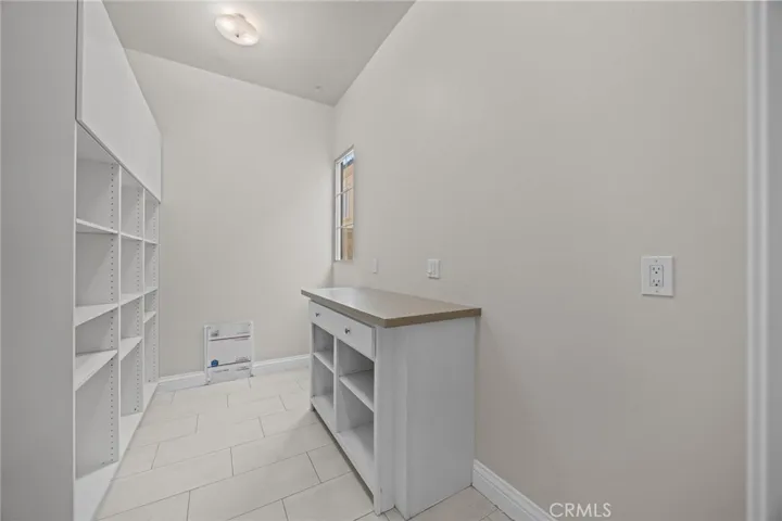 61 Bloomington, Irvine, California 92620