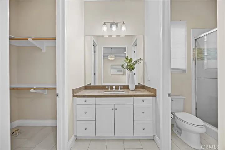 61 Bloomington, Irvine, California 92620