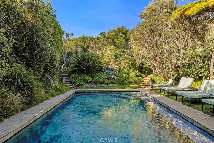 31571 Bluff Drive, Laguna Beach, California 92651