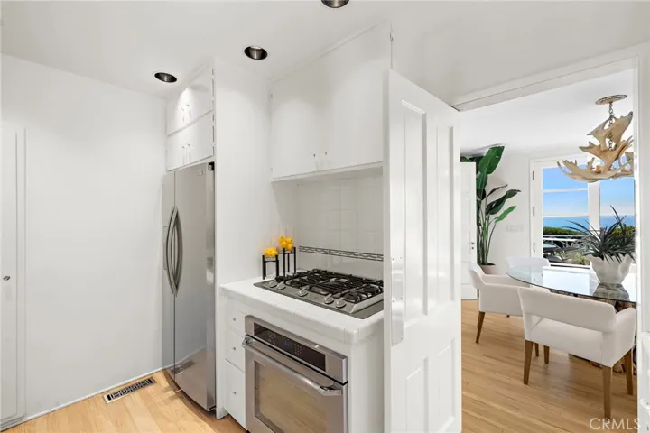 31571 Bluff Drive, Laguna Beach, California 92651