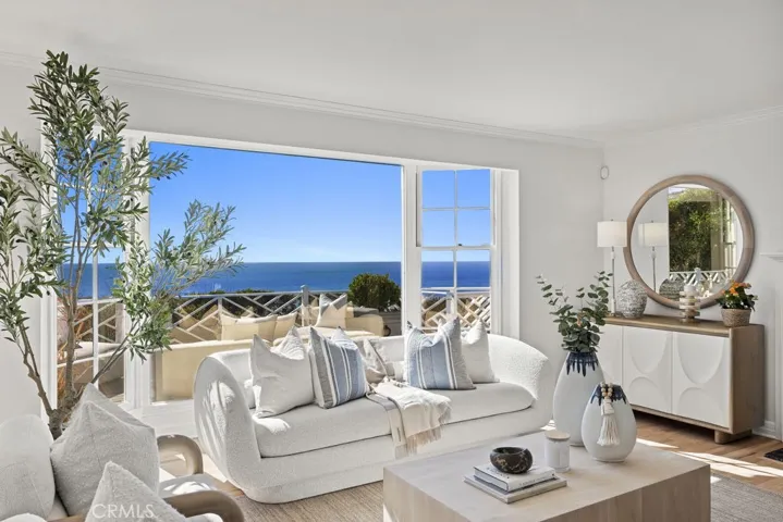 31571 Bluff Drive, Laguna Beach, California 92651