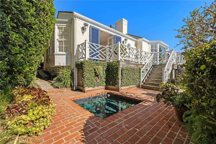 31571 Bluff Drive, Laguna Beach, California 92651
