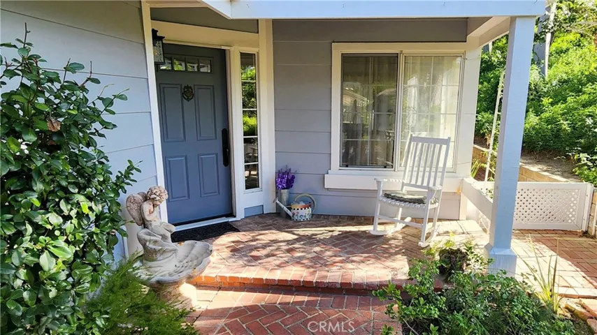 Charming exterior entry