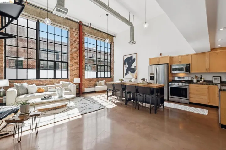 425 E 11th St 17, Oakland, California 94606