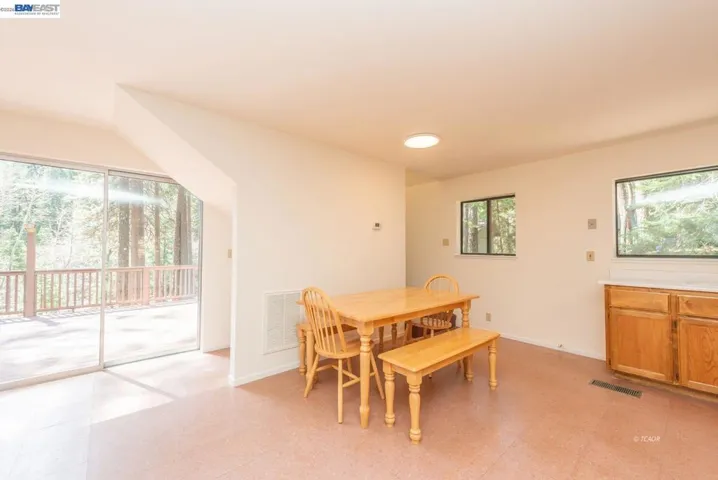 121 Mountain Aire Ln, Trinity Center, California 96091