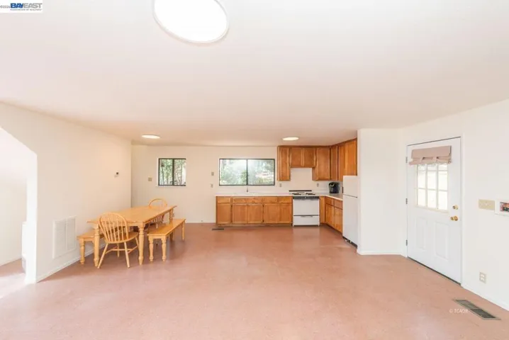 121 Mountain Aire Ln, Trinity Center, California 96091