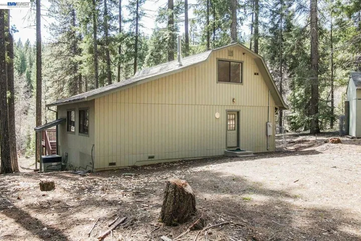121 Mountain Aire Ln, Trinity Center, California 96091