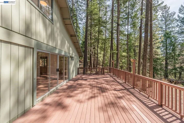 121 Mountain Aire Ln, Trinity Center, California 96091