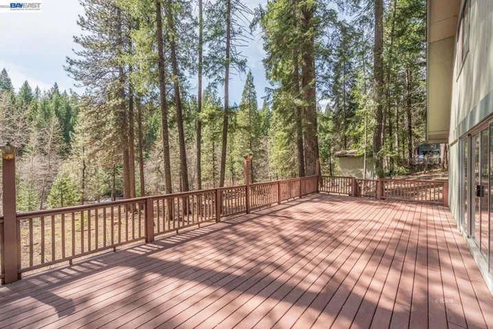 121 Mountain Aire Ln, Trinity Center, California 96091