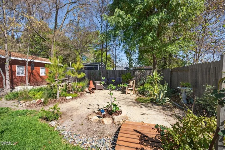 48-web-or-mls-Upmarketmedia_216Ful-137