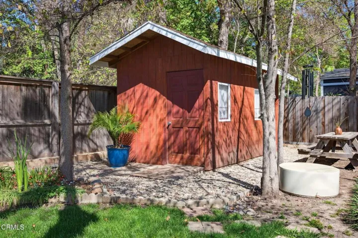 51-web-or-mls-Upmarketmedia_216Ful-154