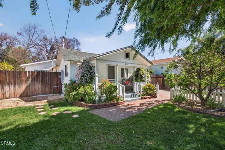 7-web-or-mls-Upmarketmedia_216Ful-019