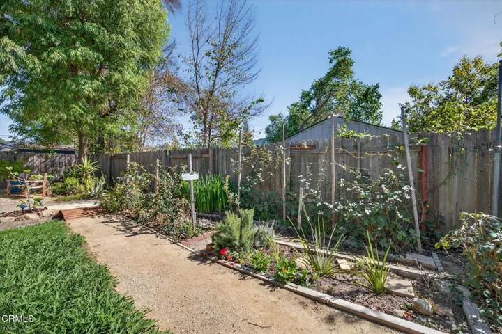 47-web-or-mls-Upmarketmedia_216Ful-133