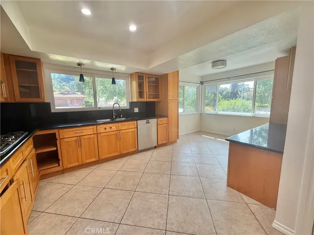 61 E Orange Grove, Arcadia, California 91006