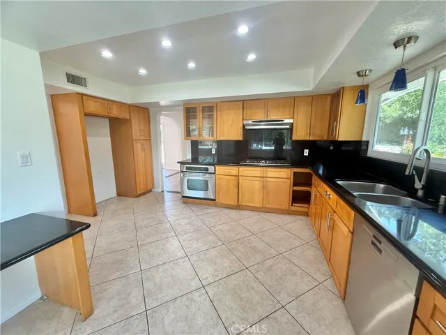 61 E Orange Grove, Arcadia, California 91006