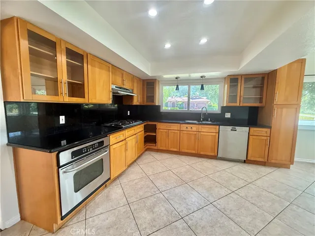 61 E Orange Grove, Arcadia, California 91006