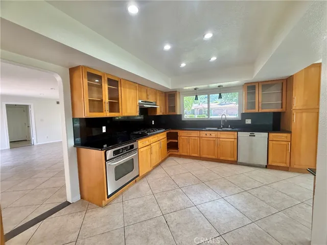 61 E Orange Grove, Arcadia, California 91006