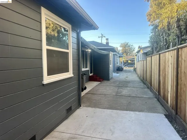 View of home's exterior