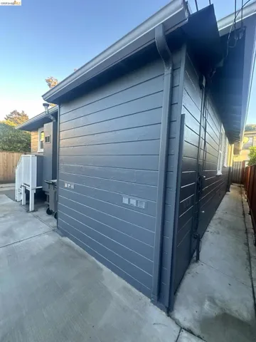 View of home's exterior