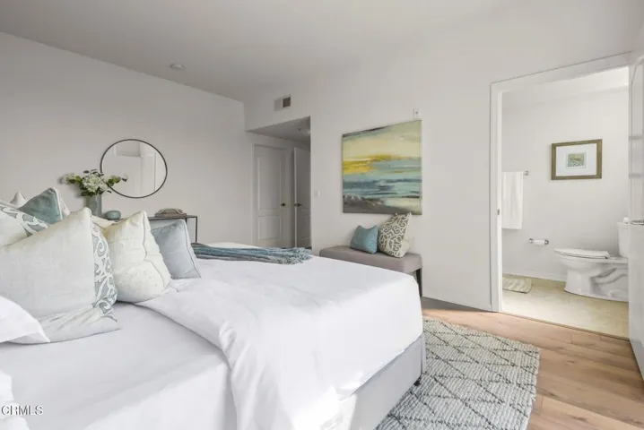 25-web-or-mls-200 N 5th St 311_MEDIA360V