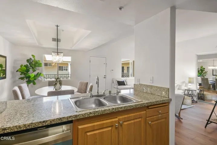 19-web-or-mls-200 N 5th St 311_MEDIA360V