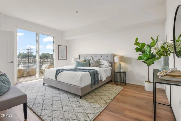 22-web-or-mls-200 N 5th St 311_MEDIA360V