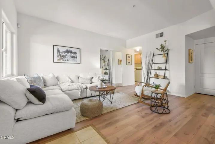 9-web-or-mls-200 N 5th St 311_MEDIA360VR